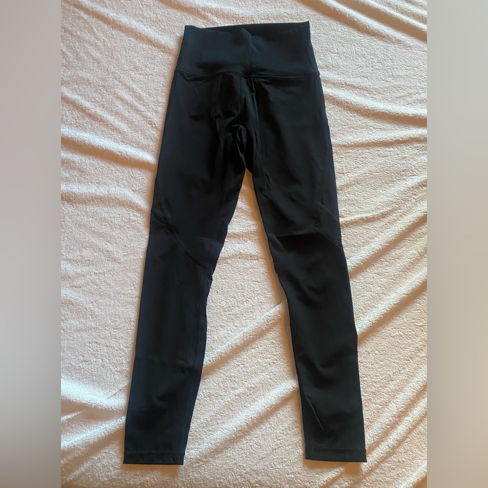 Brand new ONE yoga pants with crossover weight band size xs